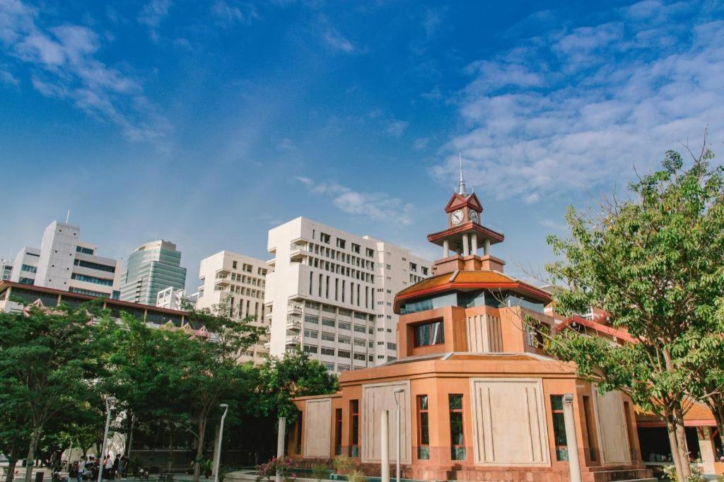 Hotel White House Asoke Sukhumvit 18 Bangkok Exterior foto